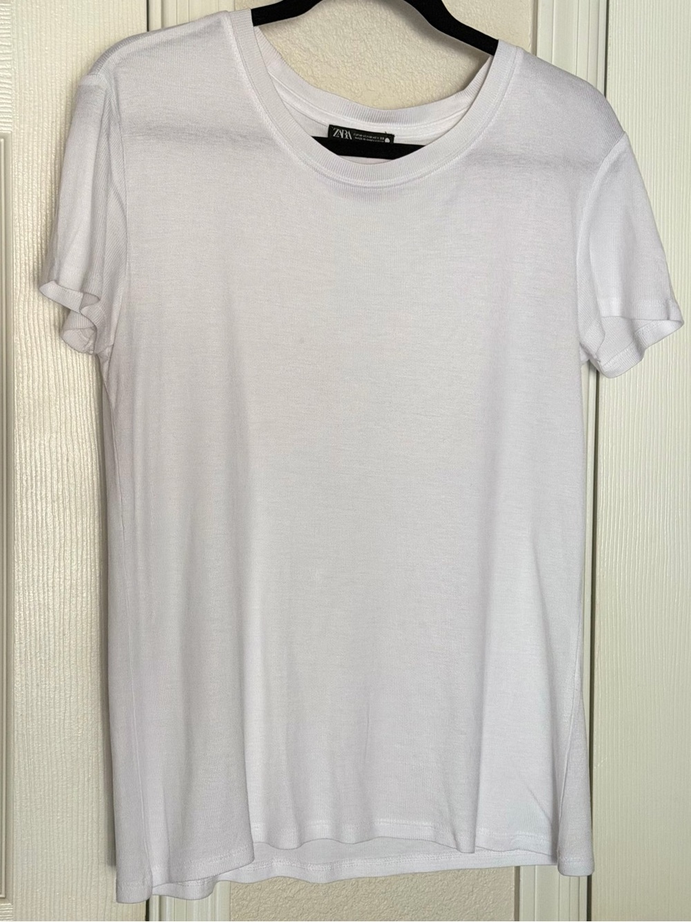 Zara White Round-Neck Short Sleeve Tee